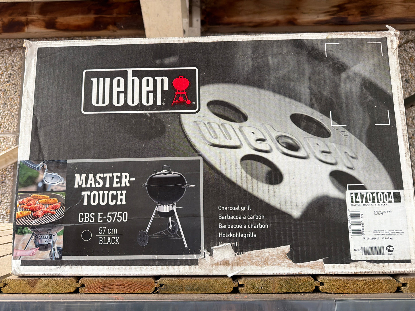 Weber master-touch E-5750 gbs
57cm houtskool bbq