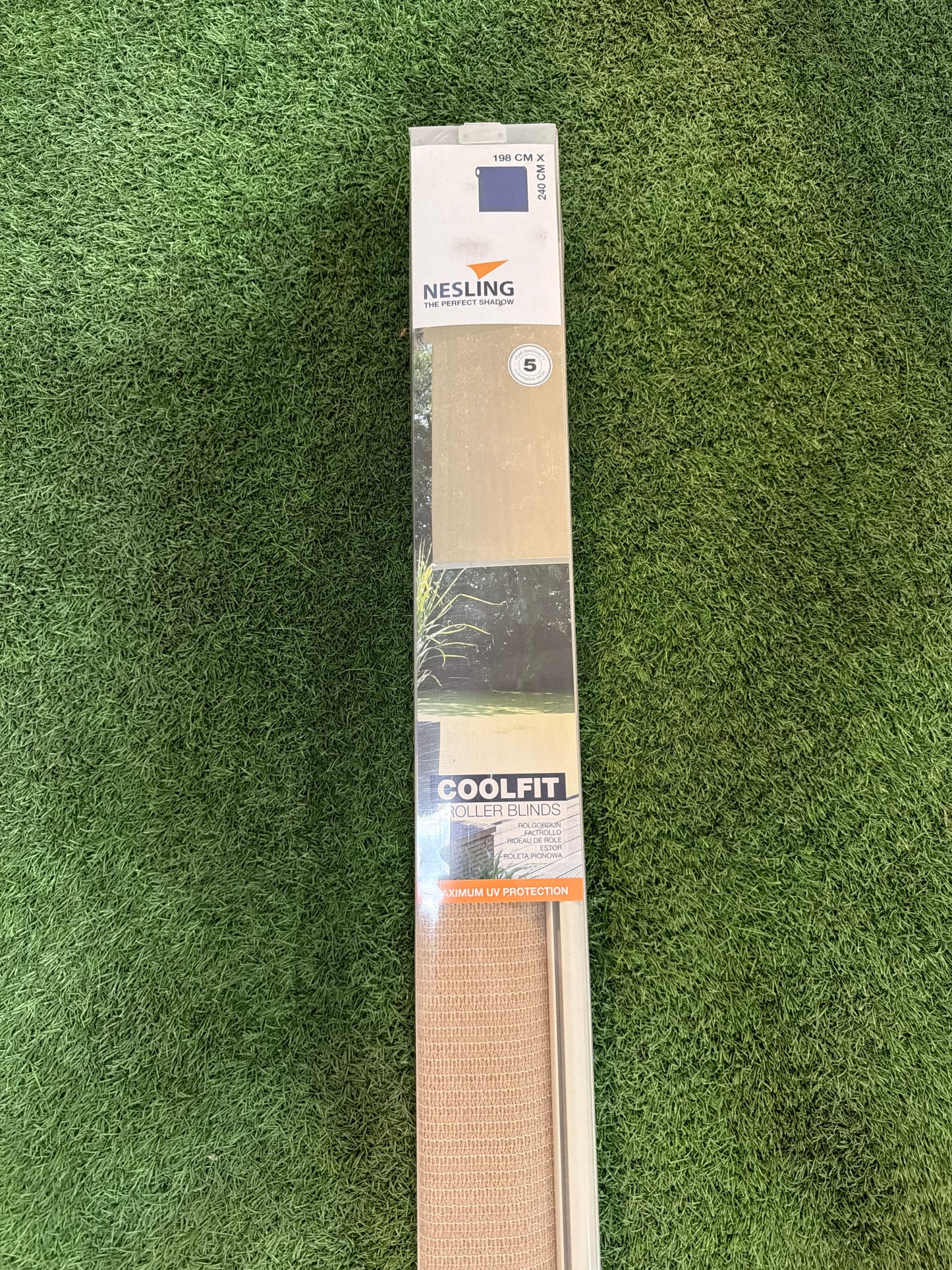 Nesling rolgordijn
198cm x 240cm
Zand