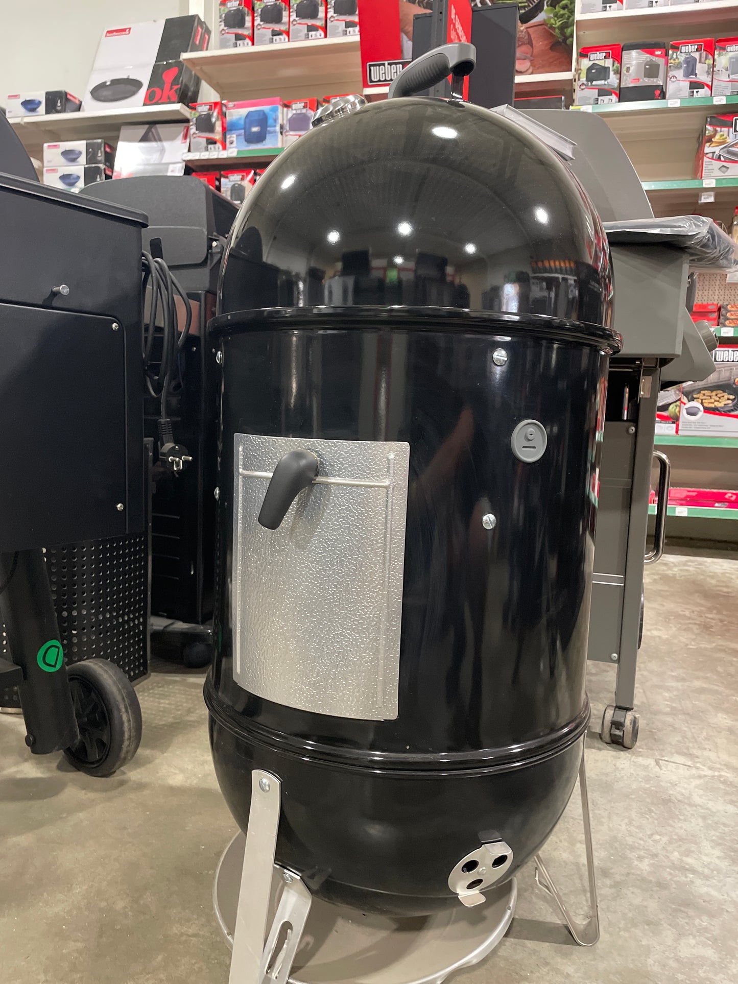 10053 Weber smokey mountain 57