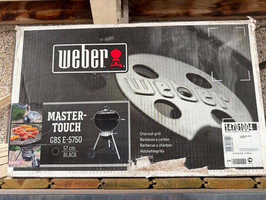 Weber master-touch E-5750 gbs

57cm houtskool bbq