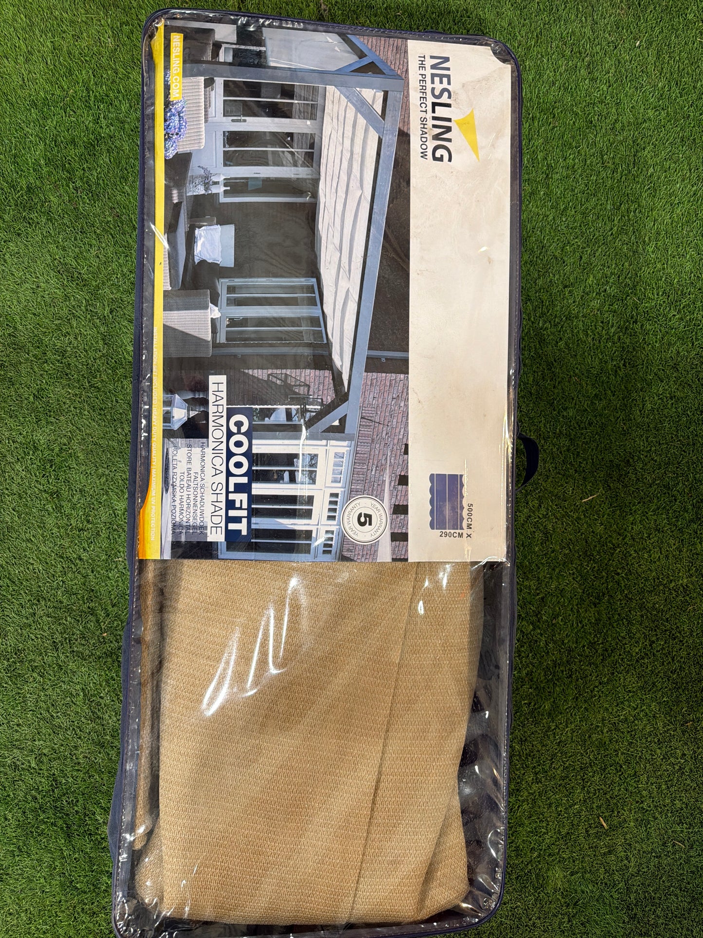 Nesling harmonica schaduwdoek

500cm x 290cm

Zand