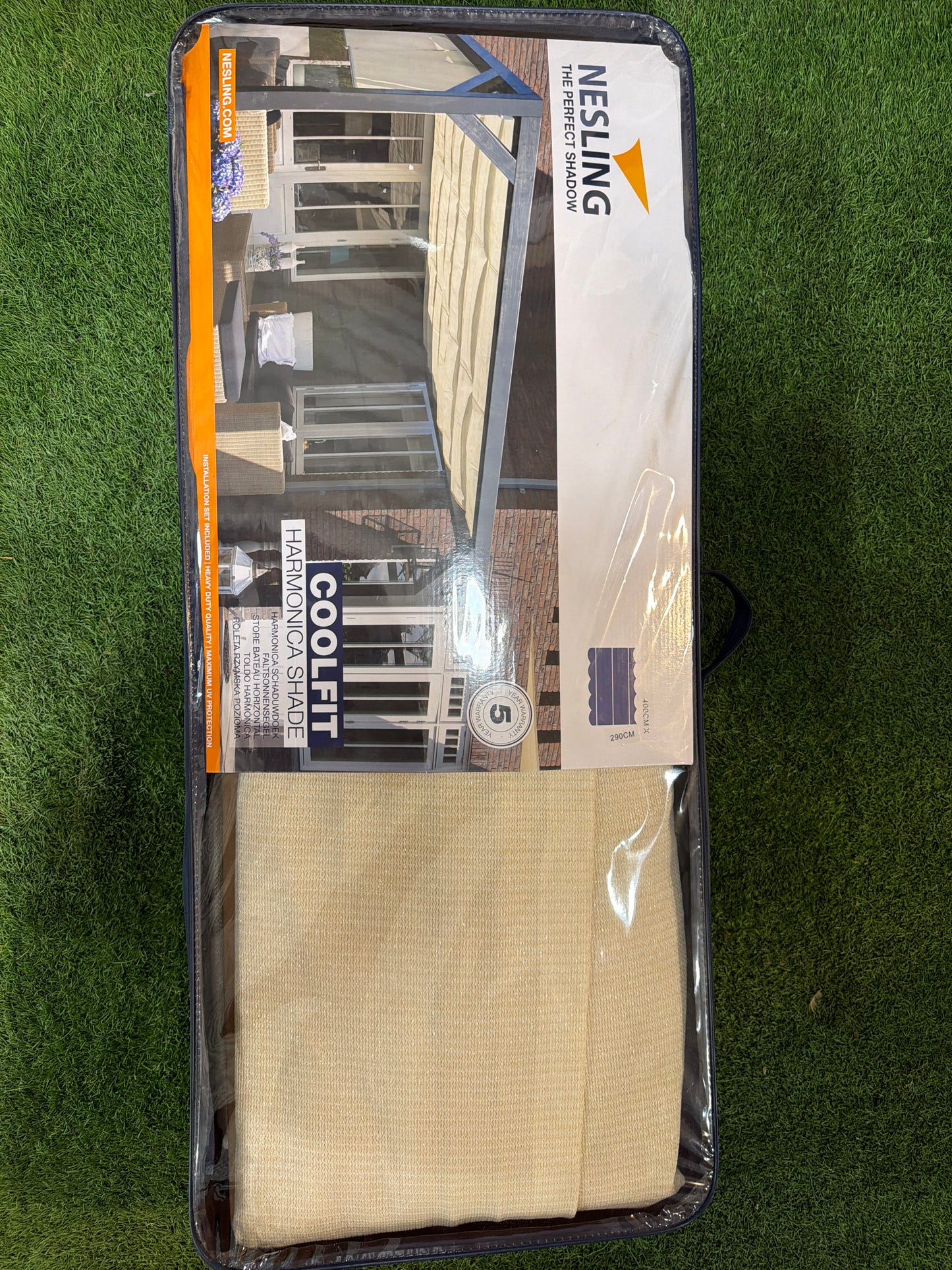 Nesling harmonica schaduwdoek

400cm x 290cm

Gebroken wit