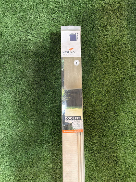 Nesling rolgordijn

148cm x 240cm

Gebroken wit
