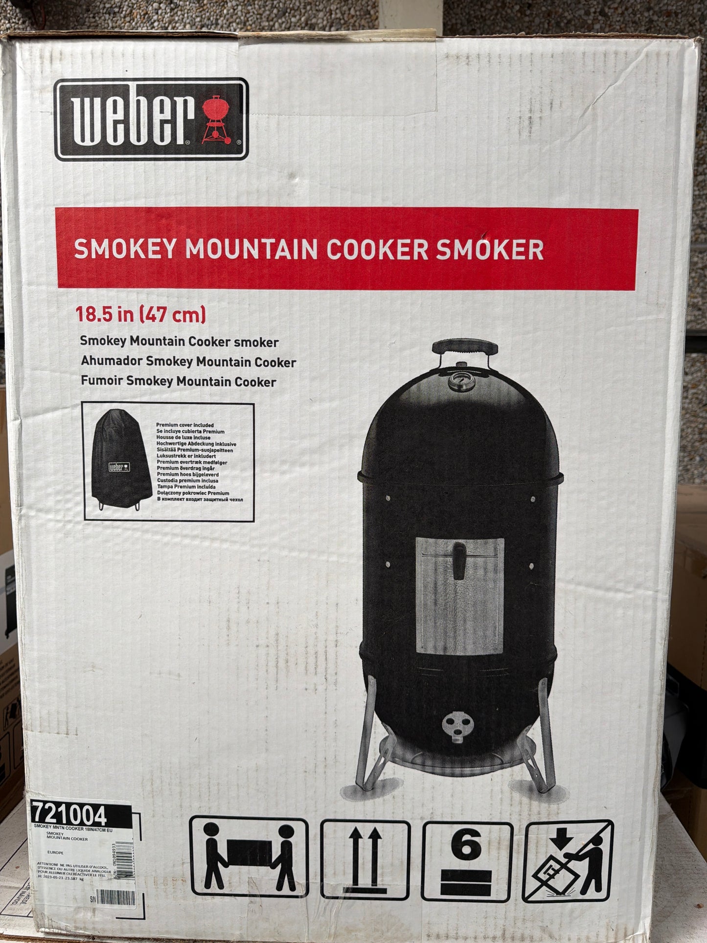 Weber smokey mountain cooker smoker