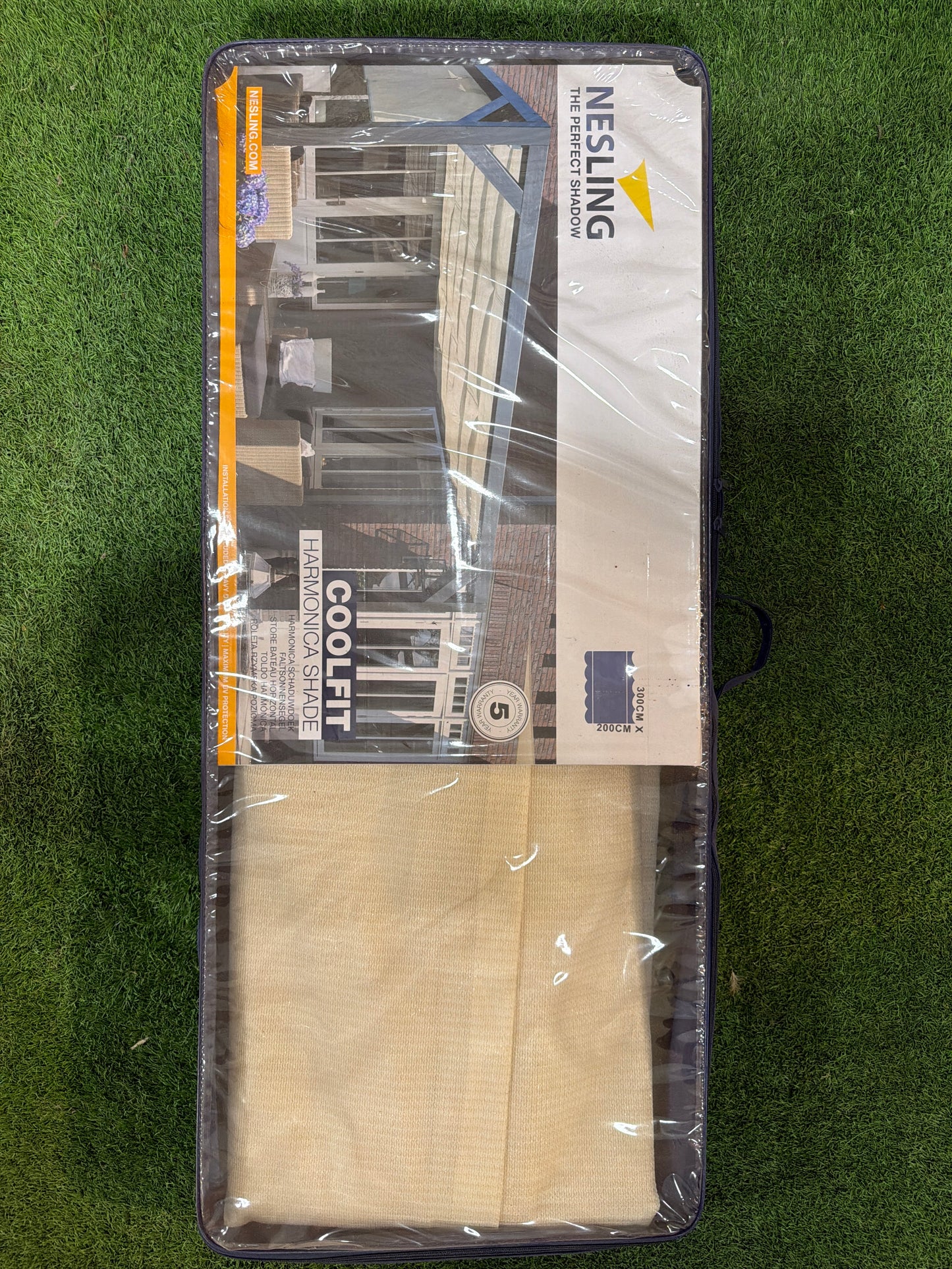 Nesling harmonica schaduwdoek

300cm x 200cm

Gebroken wit