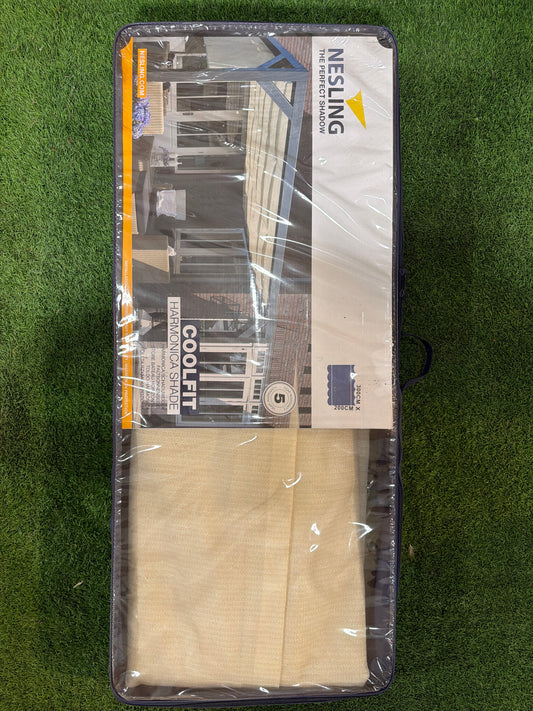 Nesling harmonica schaduwdoek

300cm x 200cm

Gebroken wit