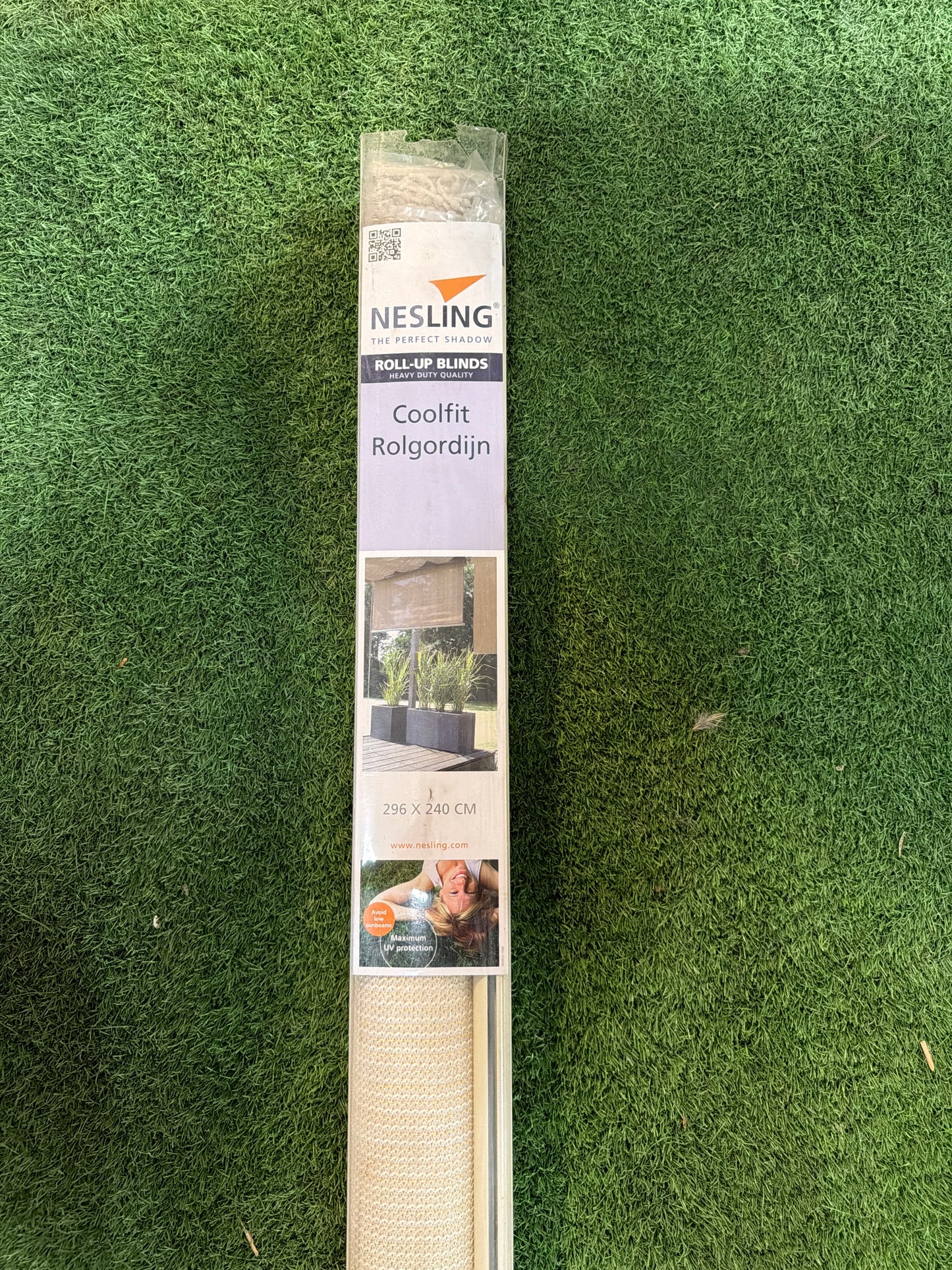 Nesling rolgordijn

296cm x 240cm

Gebroken wit