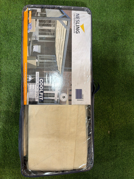 Nesling harmonica schaduwdoek

500cm x 290cm

Gebroken wit