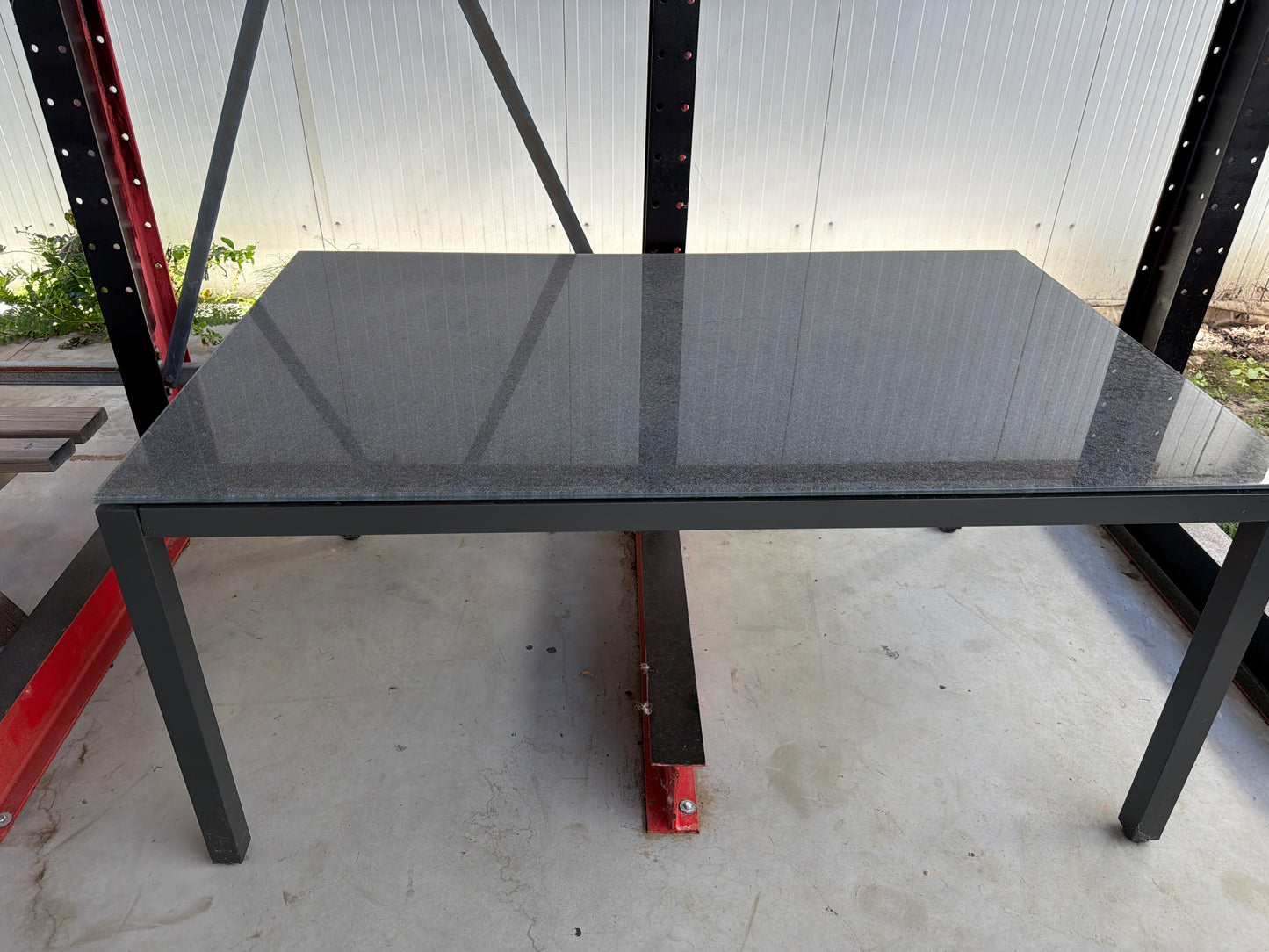 Tafel symi in aluminium en geprint glas

160cm x 100cm